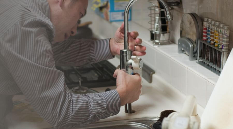 Local annual plumbing maintenance in Justice, IL